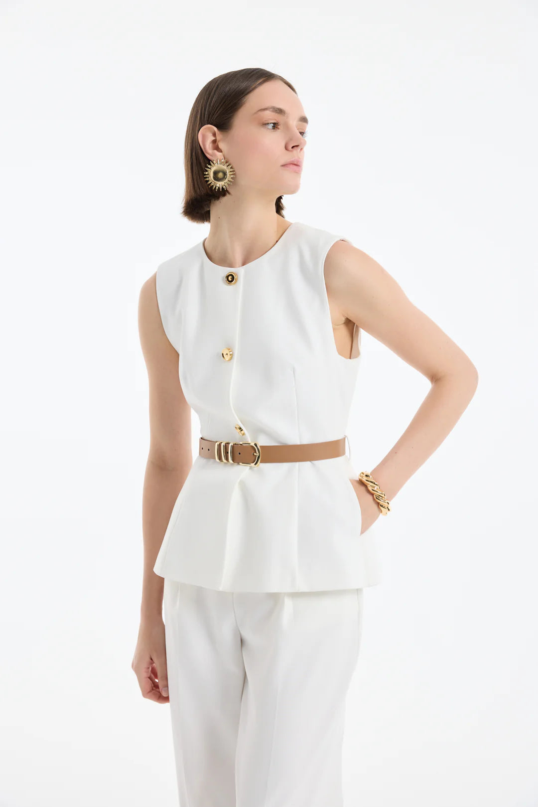 Kemer Aksesuarlı Düğmeli Kolsuz Yelek-Ekru