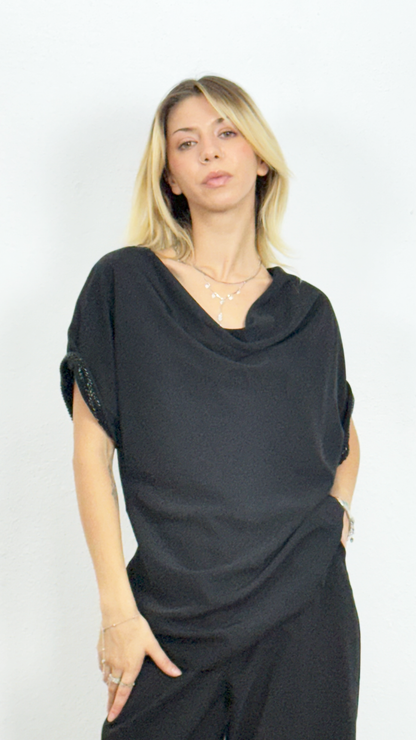 Degaje Yaka Kolları Taş Detaylı Bluz