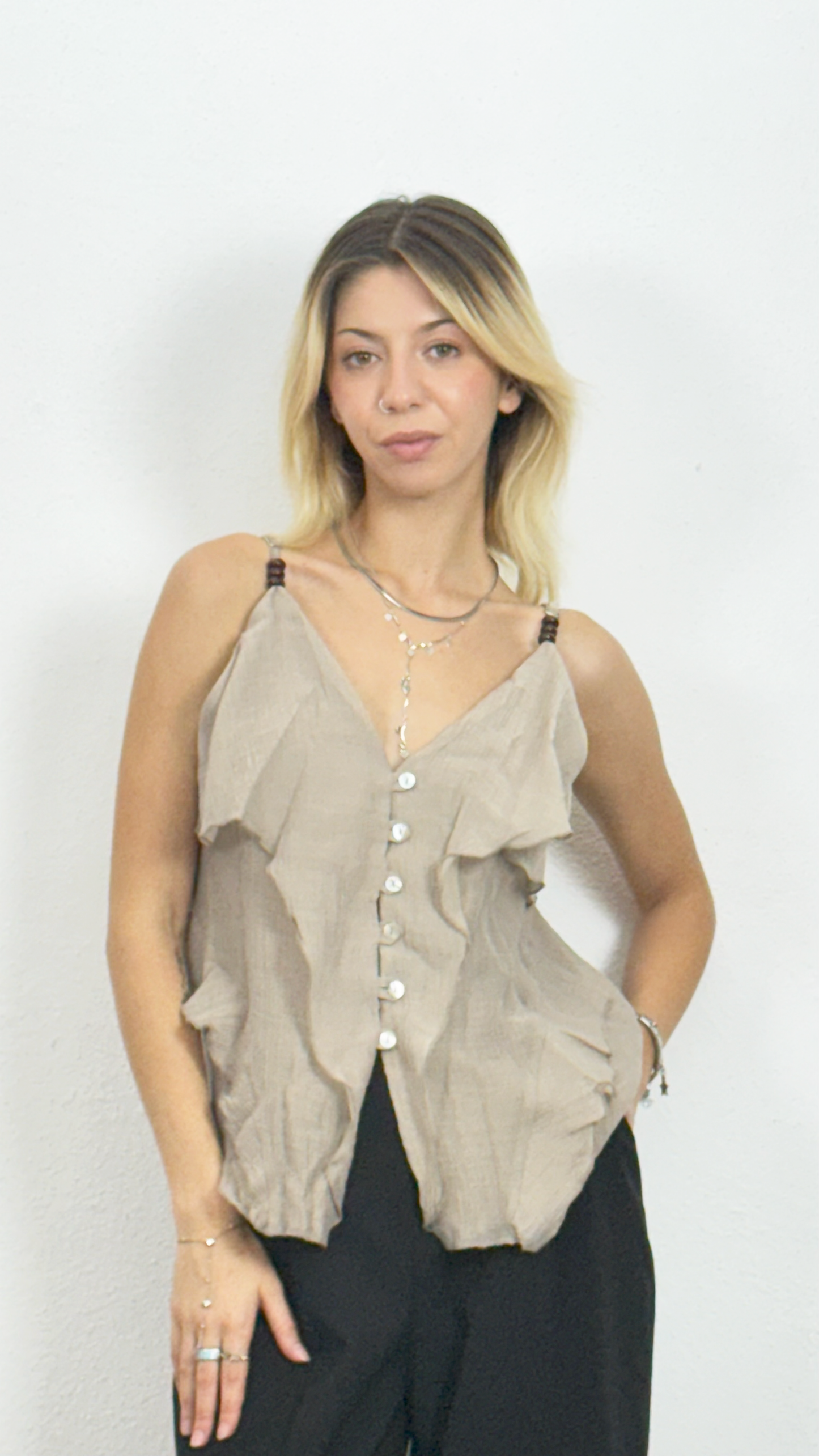 Fırfırlı Boncuk Detaylı Bluz