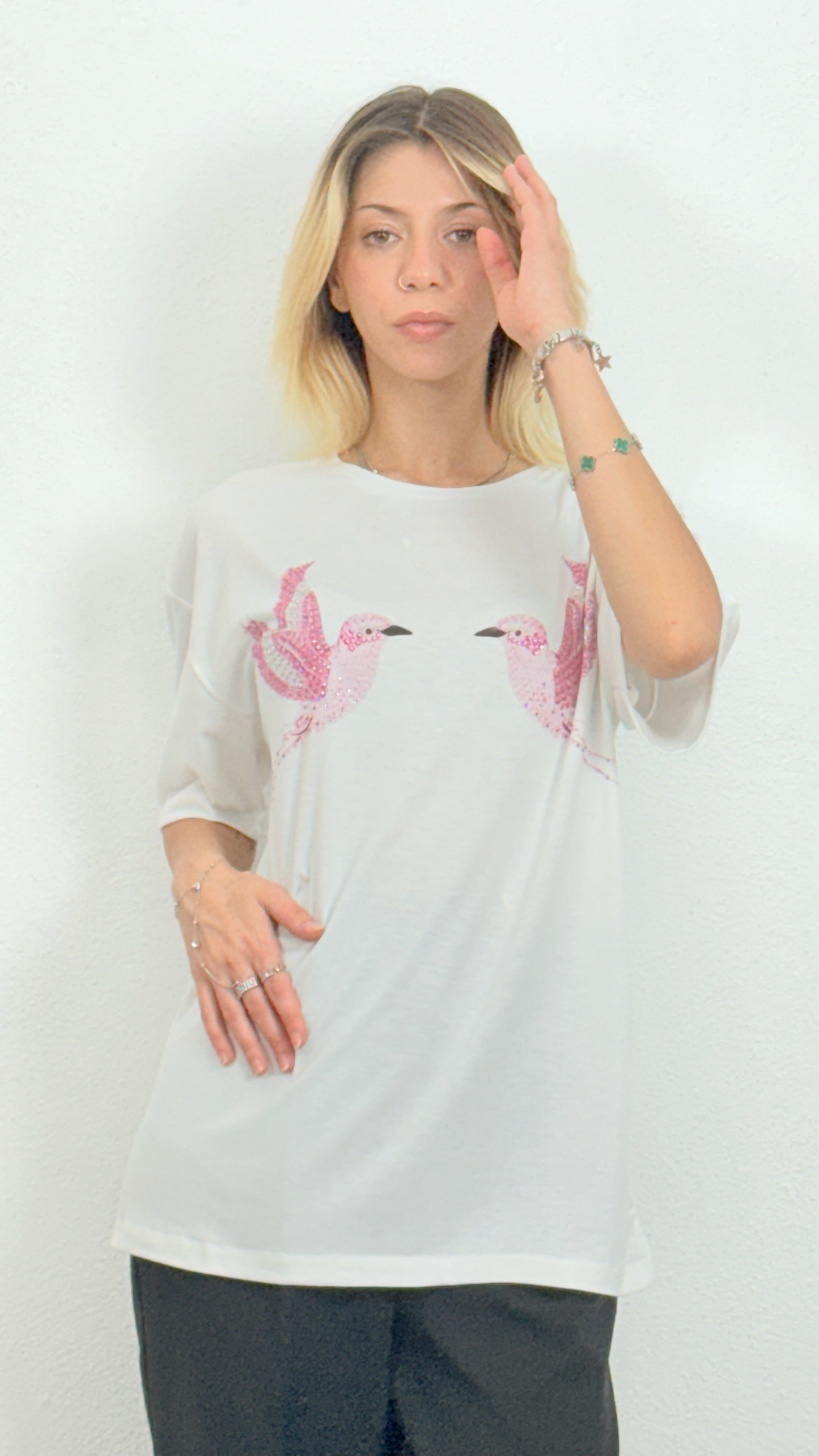 Kuş ve Taş Detaylı T-Shirt