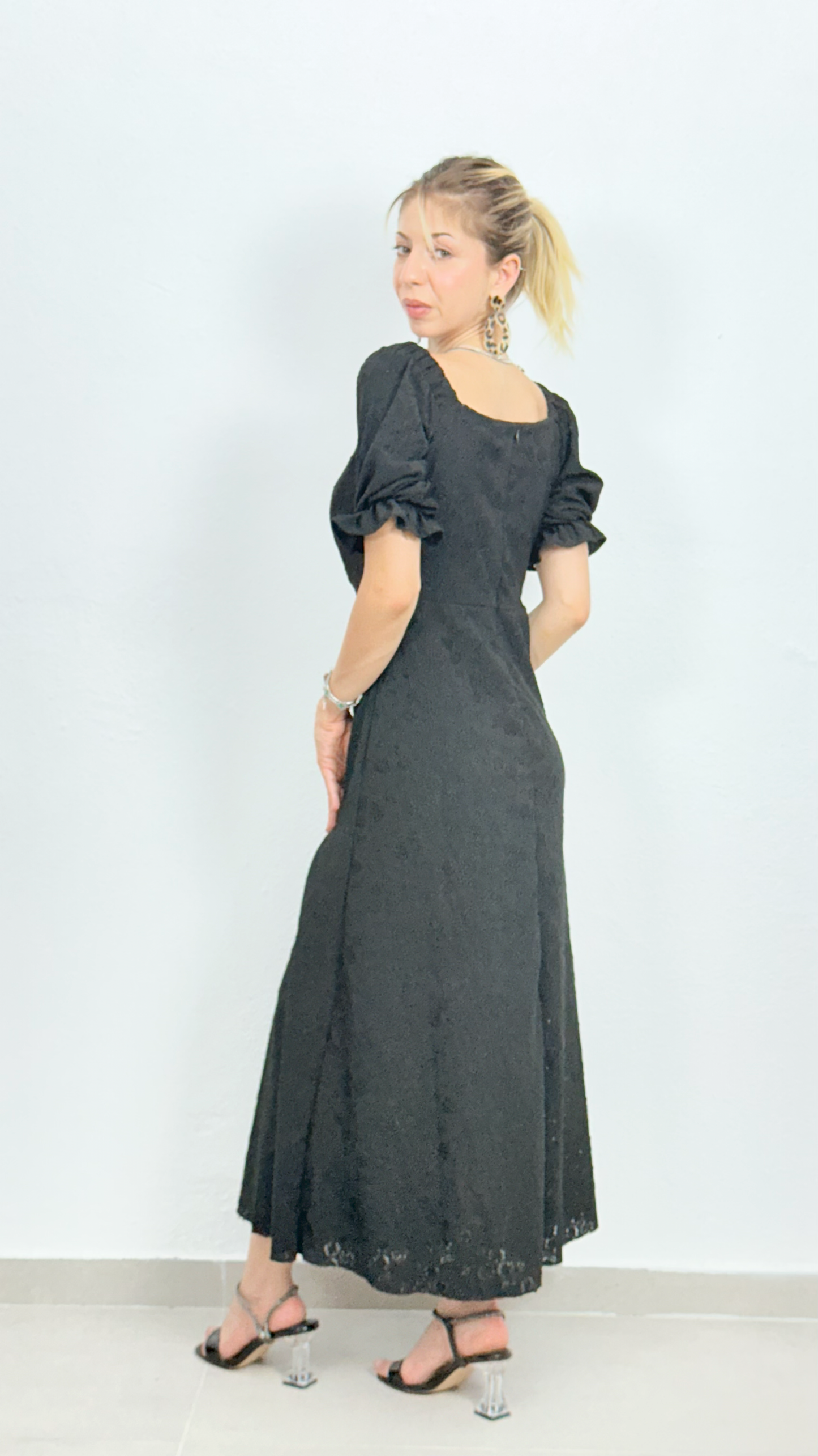 Önü Düğmeli Elbise