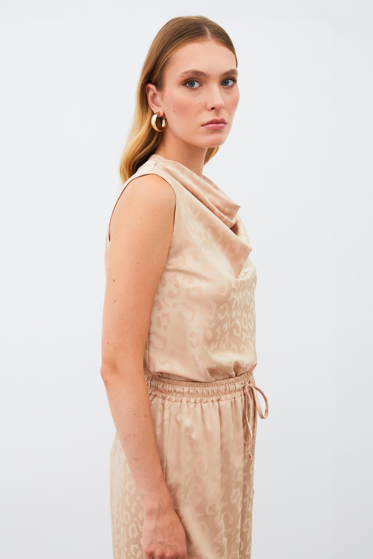 Degaje Yaka Kolsuz Bluz-Camel