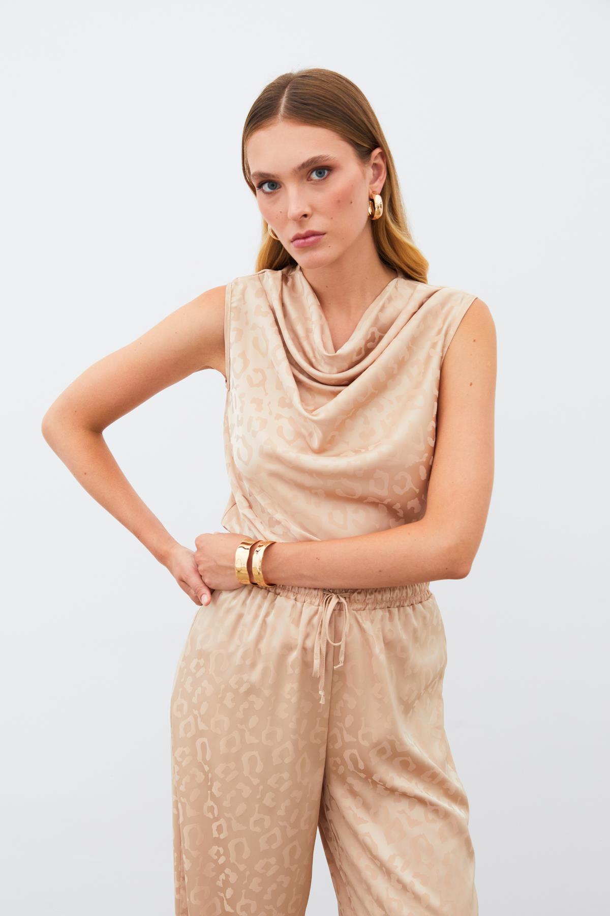 Degaje Yaka Kolsuz Bluz-Camel