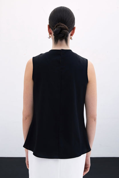 Degaje Yaka Kolsuz Bluz - Siyah