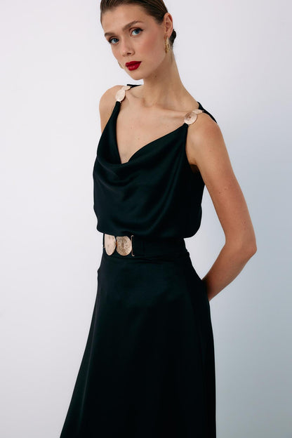 Omuz Aksesuarlı Salaş Bluz - Siyah